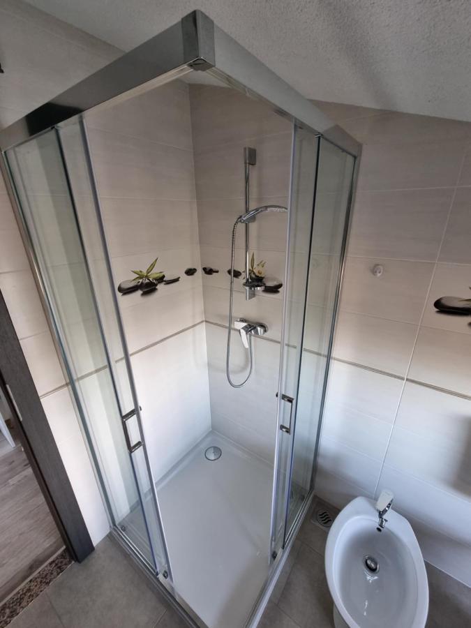 Apartment Pharos Zambratija  Buitenkant foto